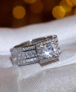 Buy silvery fashion ring for women in Pakistan