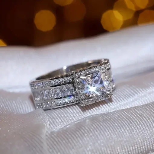Buy silvery fashion ring for women in Pakistan
