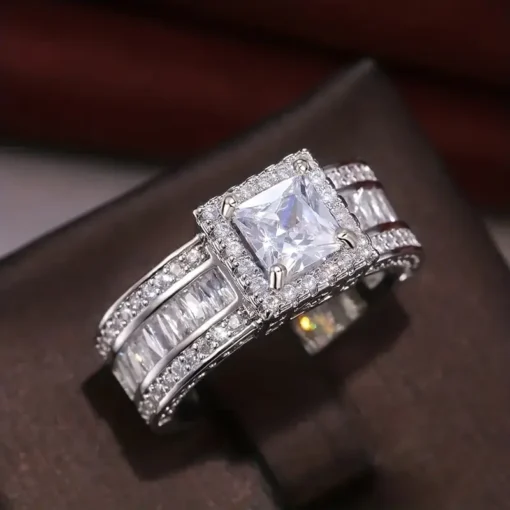 Buy silvery fashion ring for women in Pakistan